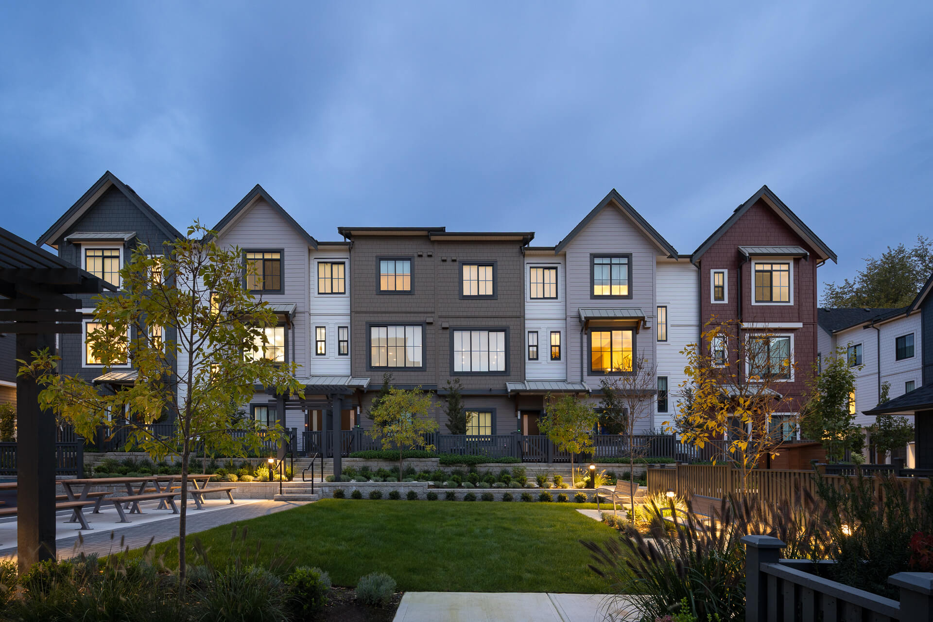 Latimer Walk townhomes facing the landscaped courtyard.